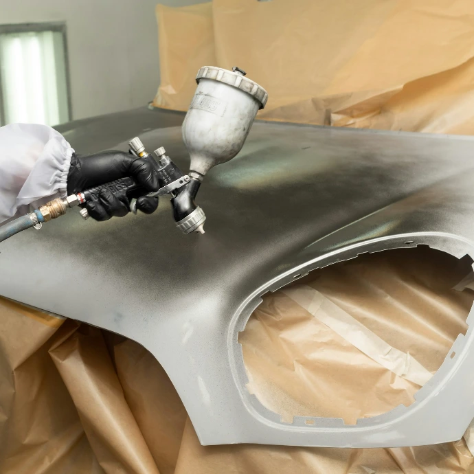 Retouche de peinture sur un éclat de carrosserie, A&amp;S Automobile Court-Saint-Étienne
